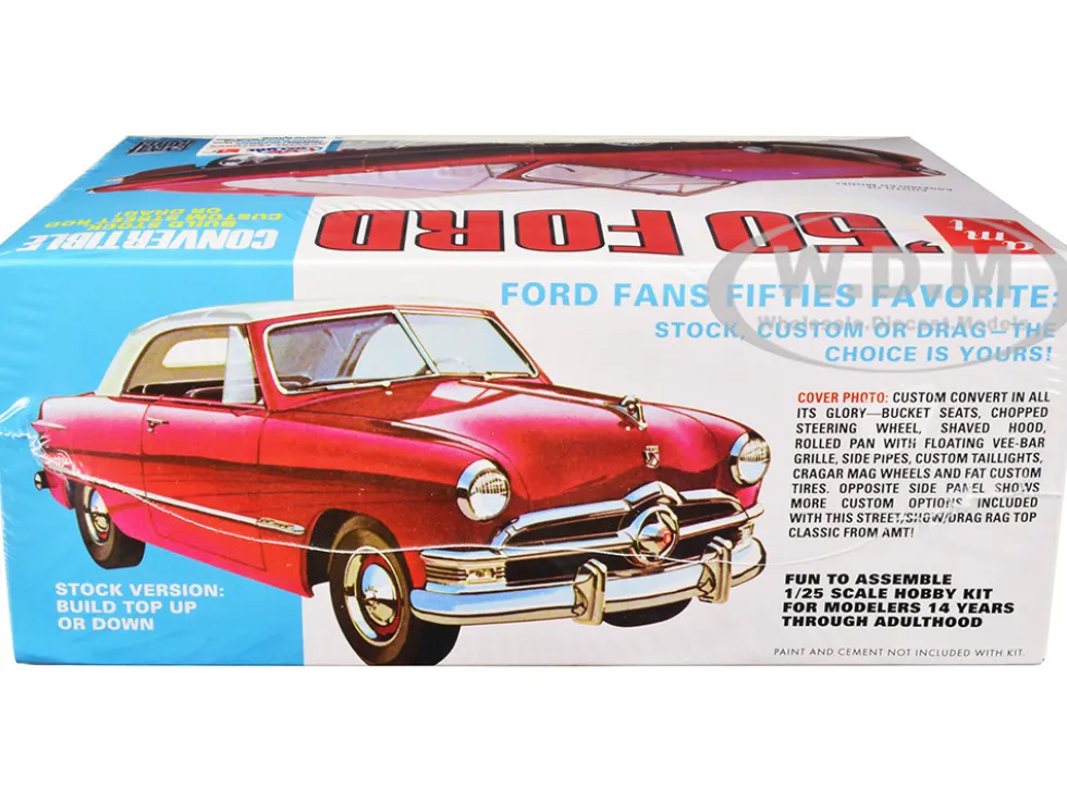 Skill 2 Model Kit 1950 Ford Convertible Street Rods 3 in 1 Kit 1/25 Scale Model AMT AMT1413