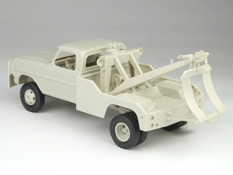 Skill 3 Model Kit 1972 Ford F-350 4x4 Tow Truck High Side Version 1/25 Scale Model by Moebius