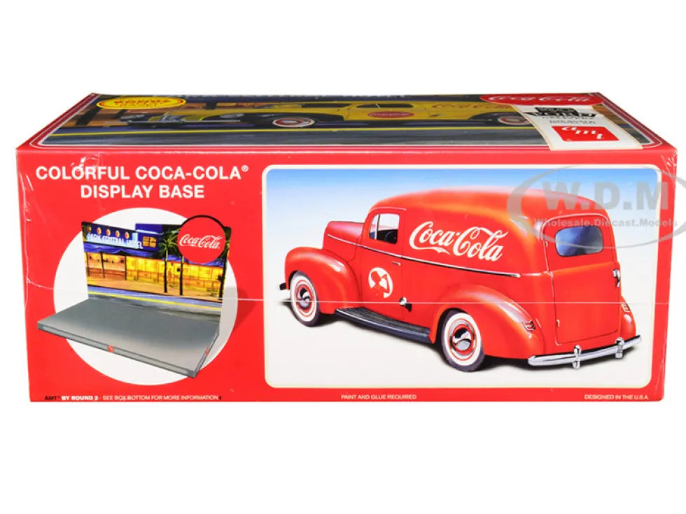 Skill 3 Model Kit 1940 Ford Sedan Delivery Van Coca Cola Display Base 1/25 Scale Model AMT AMT1161