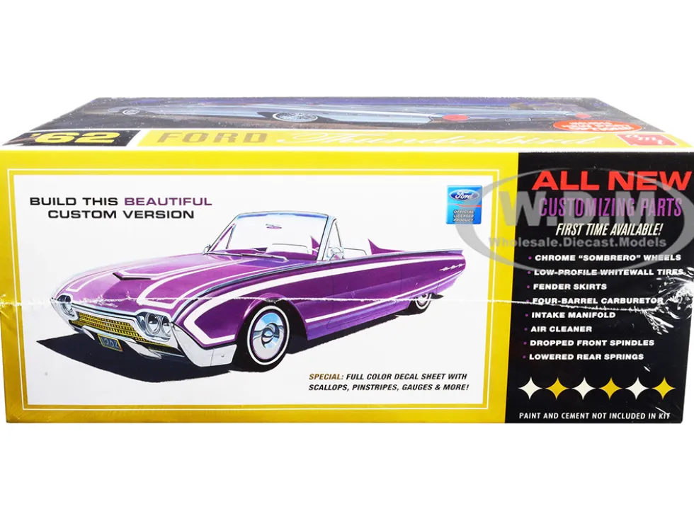 Skill 2 Model Kit 1962 Ford Thunderbird 2-in-1 Kit 1/25 Scale Model AMT AMT682