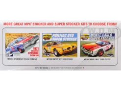 Skill 2 Model Kit 1972 Ford Torino Stock Car "Bobby Isaac" 1/25 Scale Model by MPC