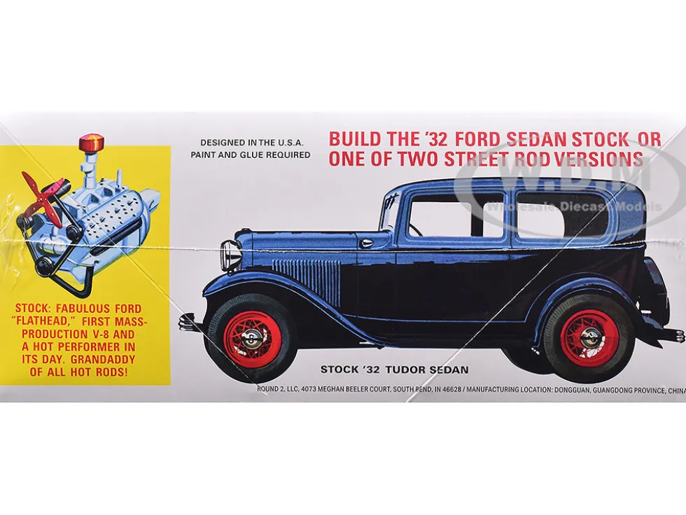 Skill 2 Model Kit 1932 Ford Tudor Sedan "Street Rods" Series 1/25 Scale Model by AMT
