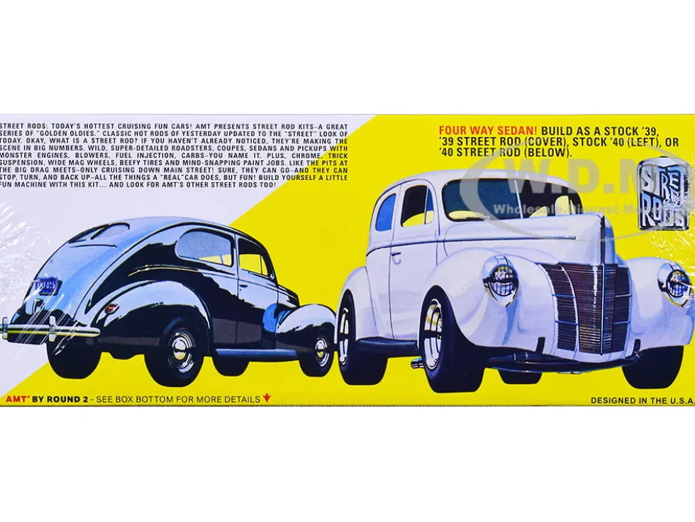 Skill 2 Model Kit 1939 Ford Tudor Sedan "Street Rod" Series 1/25 Scale Model by AMT