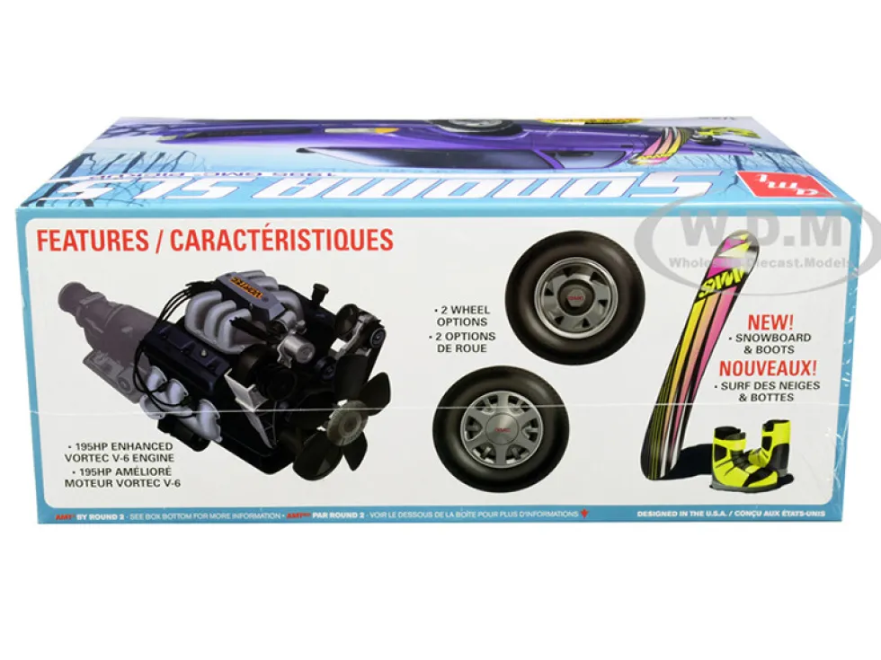 Skill 2 Model Kit 1995 GMC Sonoma SLS Pickup Truck Snowboard Boots 1/25 Scale Model AMT AMT1168 M