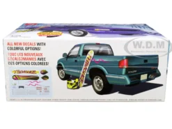 Skill 2 Model Kit 1995 GMC Sonoma SLS Pickup Truck Snowboard Boots 1/25 Scale Model AMT AMT1168 M