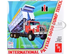 Skill 3 Model Kit International PayStar 5000 Dump Truck 1/25 Scale Model AMT AMT1381