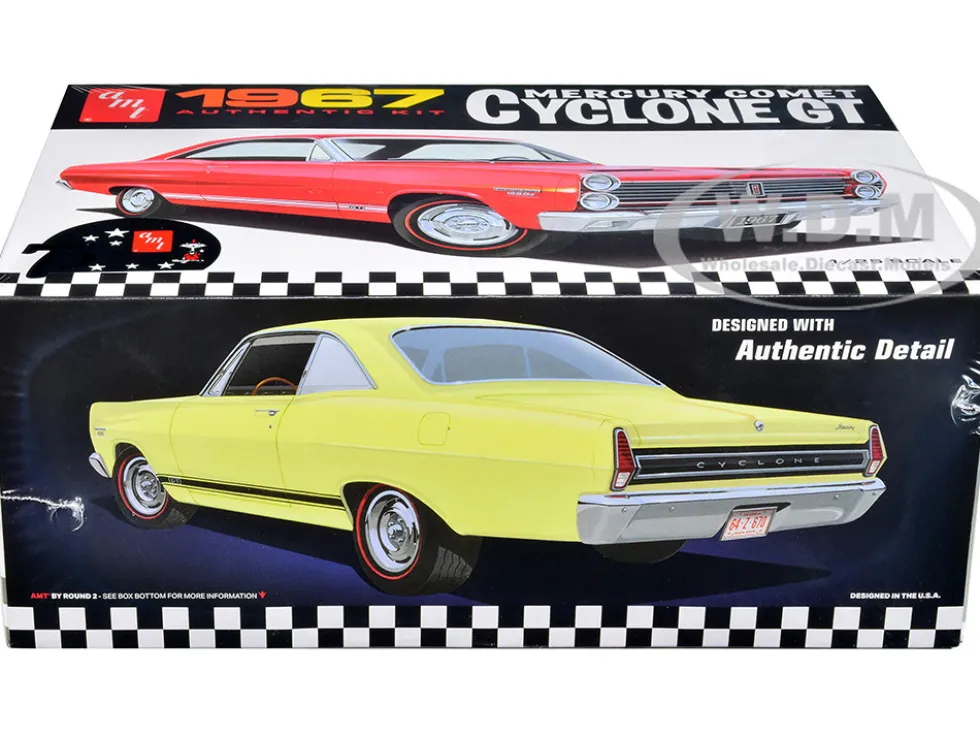 Skill 2 Model Kit 1967 Mercury Comet Cyclone GT 1/25 Scale Model AMT AMT1386