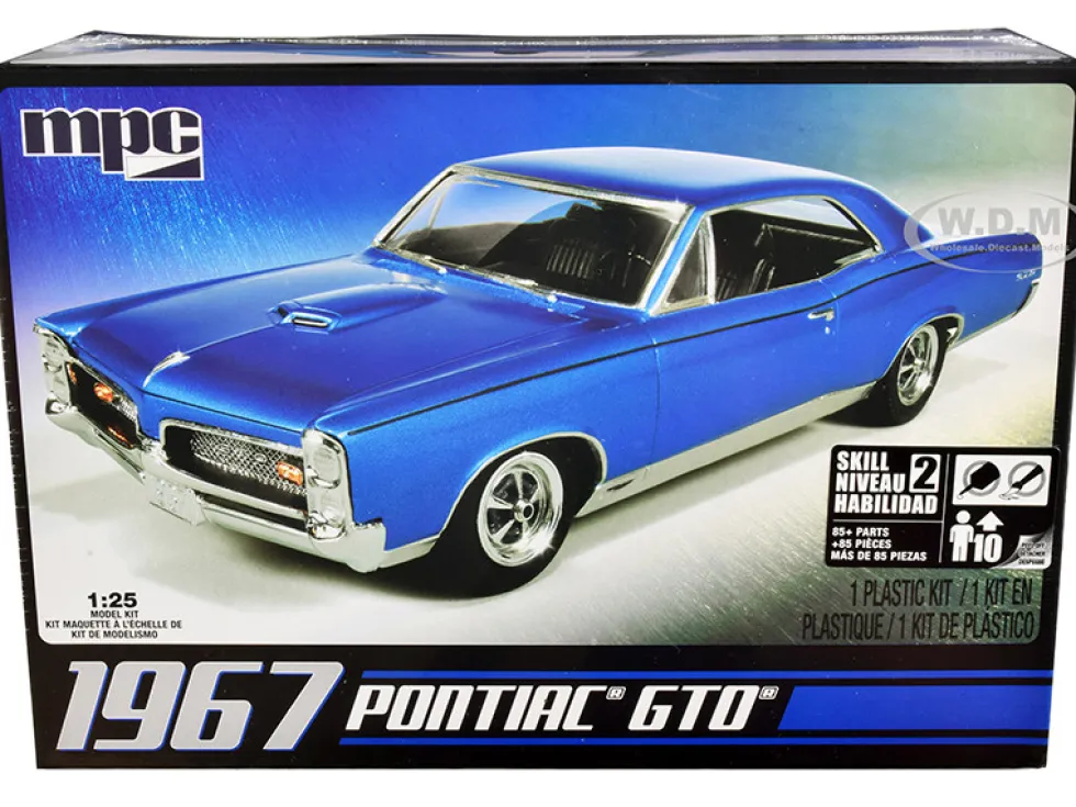 Skill 2 Model Kit 1967 Pontiac GTO 1/25 Scale Model MPC MPC710 L