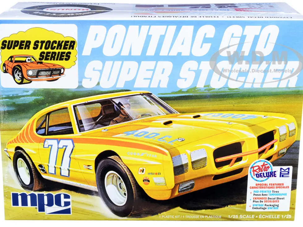 Skill 2 Model Kit 1970 Pontiac GTO Super Stocker 1/25 Scale Model MPC MPC939 M