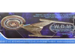Skill 2 Snap Model Kit U.S.S. Discovery NCC-1031 Spacecraft 