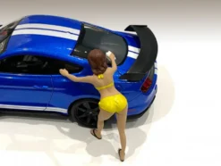 Stephanie Bikini Car Wash Girl Figurine 1/18 Scale Models American Diorama 76266