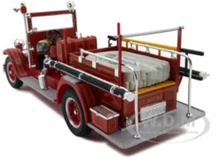 1928 Studebaker Fire Engine 1/32 Diecast Model Car Signature Models 32347
