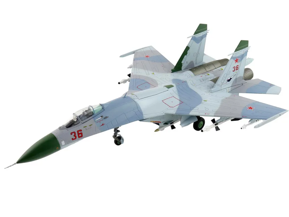 Sukhoi Su-27 Flanker-B Fighter Aircraft "Red 36, Barents Sea, 941st IAP" (1987) Soviet Air Force "Air Power Series" 1/72 Diecast Model by Hobby Master