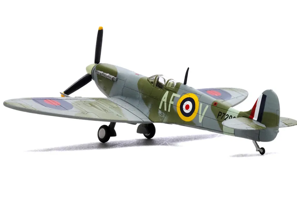 Supermarine Spitfire Mk IIa Fighter Aircraft "P7290, Air Fighting Development Unit, RAF Duxford" (1942) Royal Air Force 1/72 Diecast Model Airplane by Legion