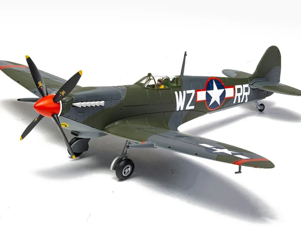 Supermarine Spitfire MkIXC Fighter Aircraft "Porky II, Lt Robert Connor, 309th Fighter Squadron, 31st Fighter Group" (1943) United States Army Air Forces "The Aviation Archive" Series 1/72 Diecast Model by Corgi