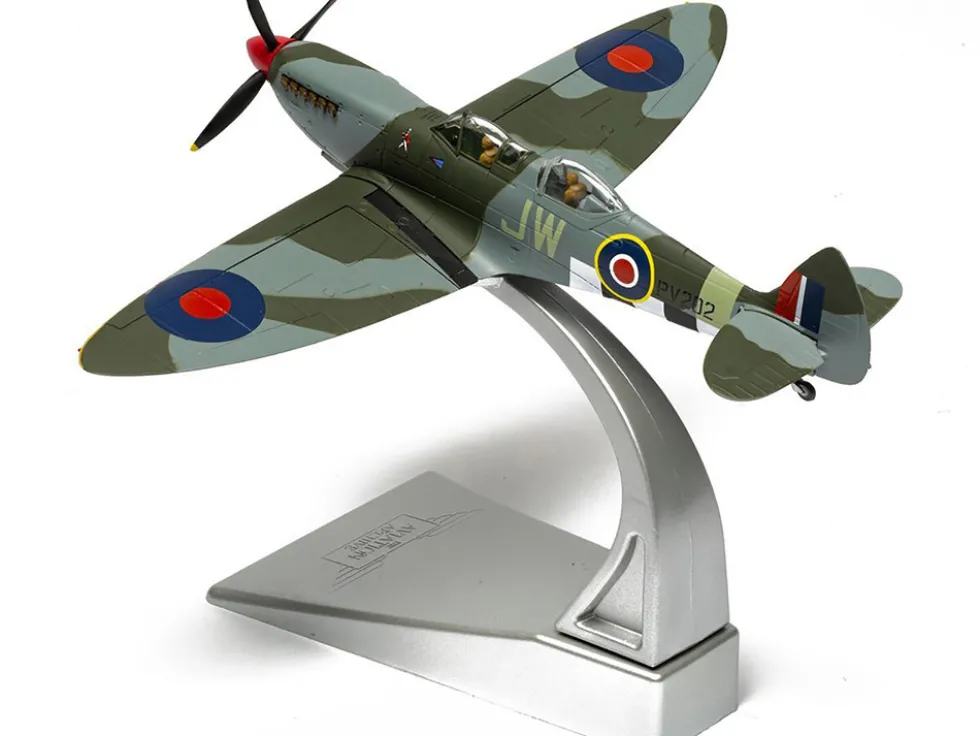 Supermarine Spitfire T.9 Aircraft "PV202, Aerial Collective at Duxford Airfield" British Royal Air Force "The Aviation Archive" Series 1/72 Diecast Model by Corgi