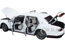 Toyota Century GRMN RHD Right Hand Drive Pearl White 1/18 Model Car Autoart 78764