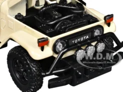 Toyota FJ40 Land Cruiser Beige 