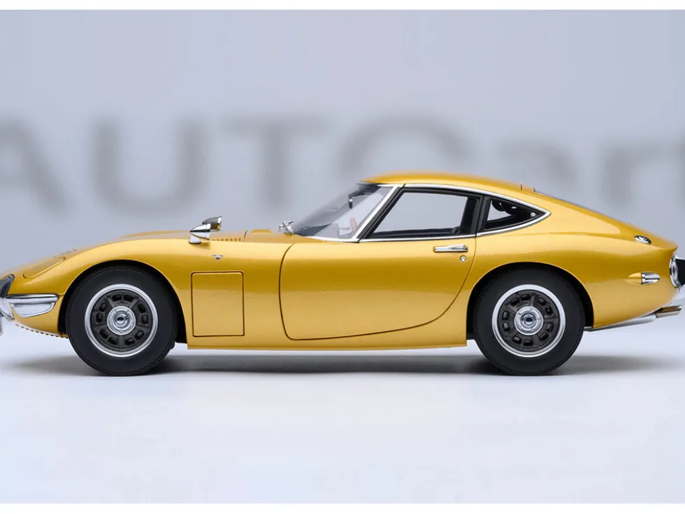 1967 Toyota 2000GT RHD (Right Hand Drive) Gold Metallic 1/18 Model Car by Autoart