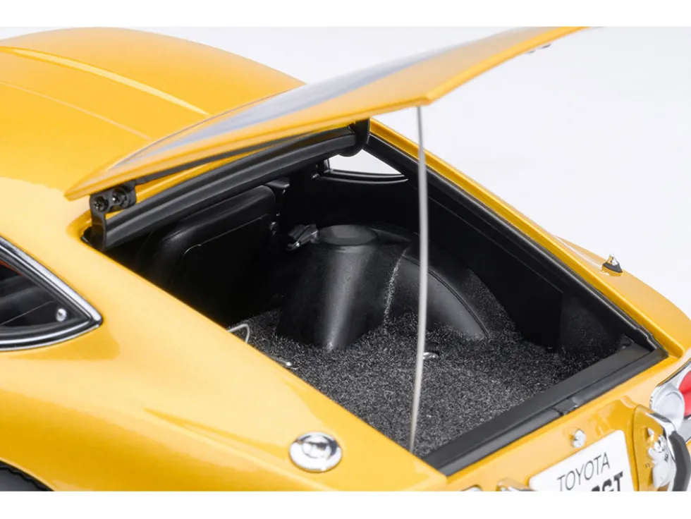 1967 Toyota 2000GT RHD (Right Hand Drive) Gold Metallic 1/18 Model Car by Autoart