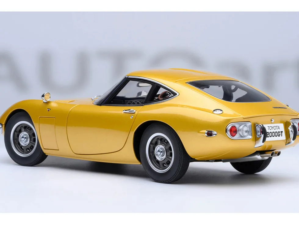 1967 Toyota 2000GT RHD (Right Hand Drive) Gold Metallic 1/18 Model Car by Autoart