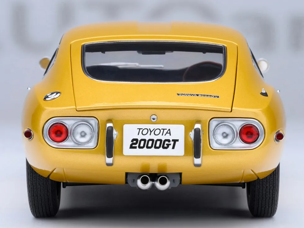 1967 Toyota 2000GT RHD (Right Hand Drive) Gold Metallic 1/18 Model Car by Autoart