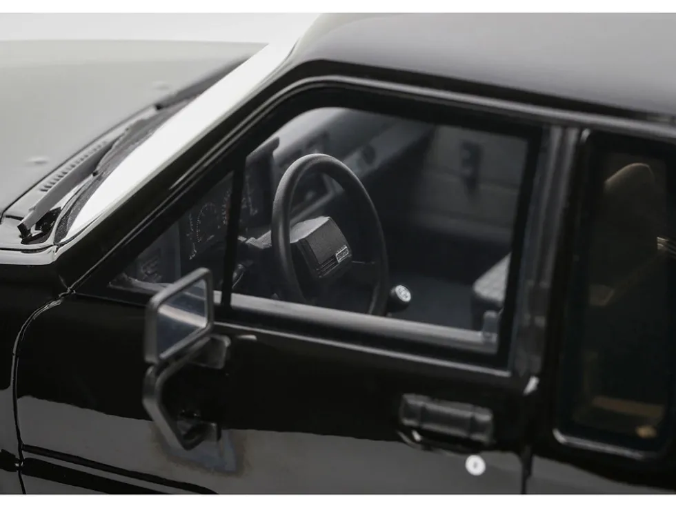 1985 Toyota Hilux SR5 Pickup Truck Black Limited Edition to 3000 pieces Worldwide 1/18 Model Car by Otto Mobile