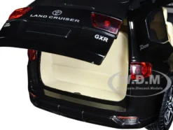 Toyota Land Cruiser Black Metallic 1/24 Diecast Model Car H08222BK