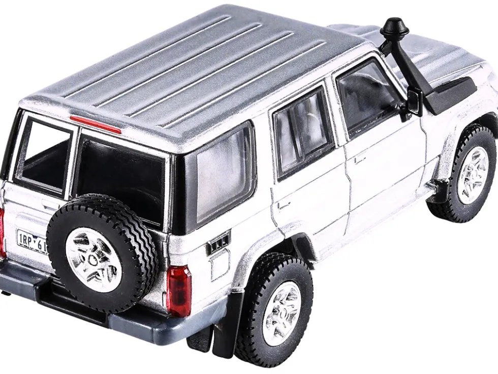 Toyota Land Cruiser 76 Silver Pearl 1/64 Diecast Model Car Paragon Models PA-55312