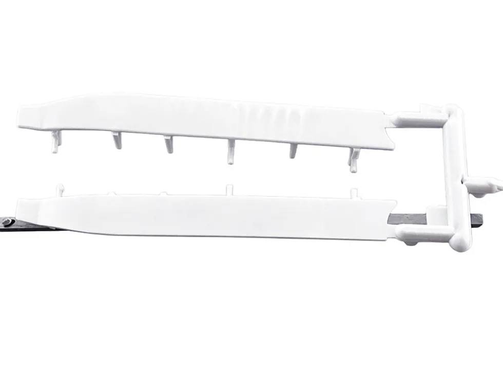 Trailer Wind Skirts for 53' Dry Vans White 1/87 (HO) Plastic Model Car by HO Logistics