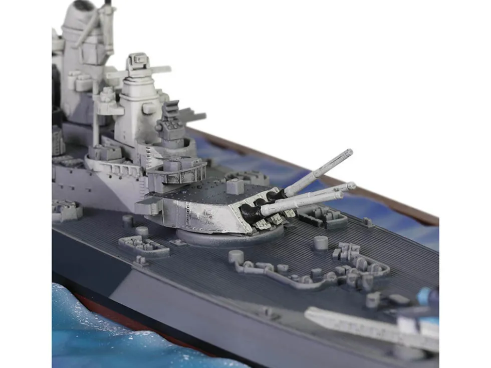 USS Missouri BB 63 Iowa class Battleship Battle of Okinawa 1945 United States Navy Waterline Edition Battleship Series 1/700 Diecast Model Forces of Valor FOV-862031B