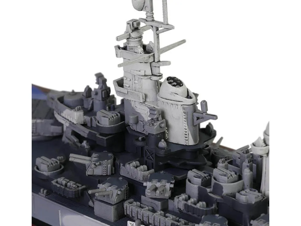 USS Missouri BB 63 Iowa class Battleship Battle of Okinawa 1945 United States Navy Waterline Edition Battleship Series 1/700 Diecast Model Forces of Valor FOV-862031B