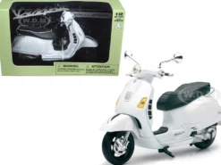 Vespa GTS 300 Super White Motorcycle 1/12 New Ray 57243B