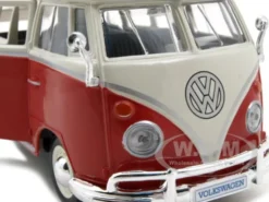 Volkswagen Samba Bus Red 1/25 Diecast Model Car Maisto 31956
