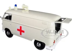 Volkswagen Type 2 T1 Ambulance Cream 1/24 Diecast Model Car Motormax 79565