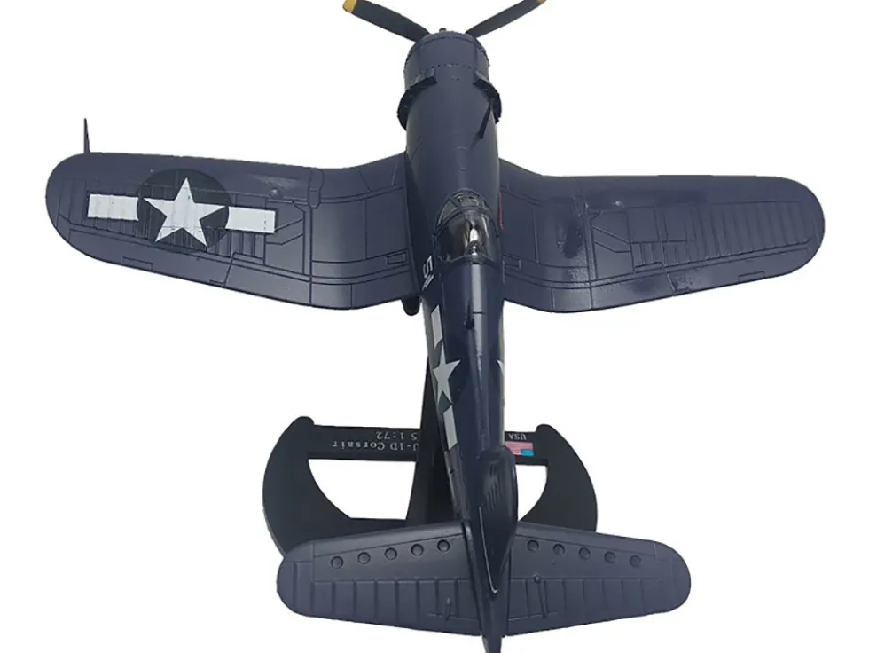 Vought F4U-1D Corsair Fighter Aircraft "Robert Wade, VMF-323 Death Rattlers, Yontan Airfield, Okinawa" (1945) United States Marine Corps "Planes of World War II" Series 1/72 Diecast Model Airplane by Luppa