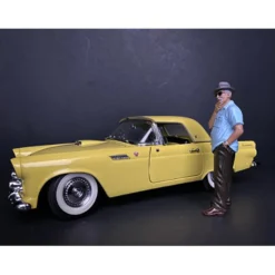 Weekend Car Show Figurine I for 1/18 Scale Models American Diorama 38209