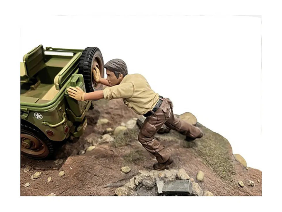 4X4 Mechanic Figure 5 for 1/18 Scale Models American Diorama AD18015