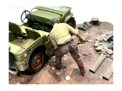 4X4 Mechanic Figure 4 for 1/18 Scale Models American Diorama AD18014