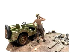 4X4 Mechanic Figure 1 for 1/18 Scale Models American Diorama AD18011