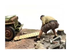 4X4 Mechanic Figure 2 with Board Accessory for 1/18 Scale Models American Diorama AD18012