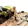 4X4 Mechanic 8 piece Figure Set for 1/18 scale models American Diorama 18011 18012 18013 18014 18015 18016 18017 18018