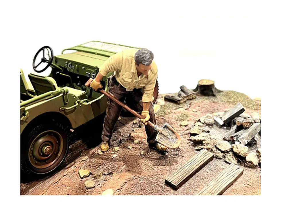 4X4 Mechanic 8 piece Figure Set for 1/18 scale models American Diorama 18011 18012 18013 18014 18015 18016 18017 18018