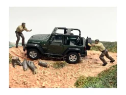 4X4 Mechanics 2 Piece Diecast Figure Set 3 for 1/43 Scale Models American Diorama AD43003