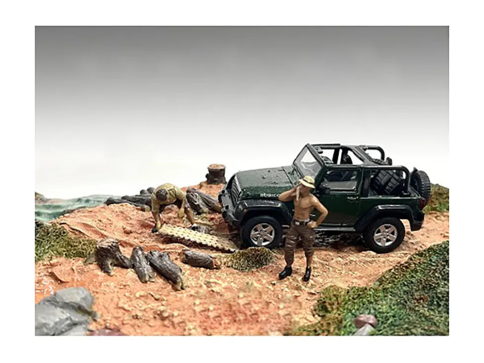 4X4 Mechanics 2 Piece Diecast Figure Set 1 for 1/43 Scale Models American Diorama AD43001